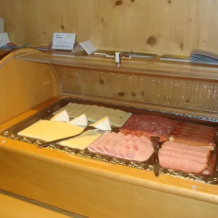 ベッド・アンド・ブレックファスト Haus Sonnschein