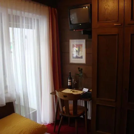 ベッド・アンド・ブレックファスト Haus Sonnschein