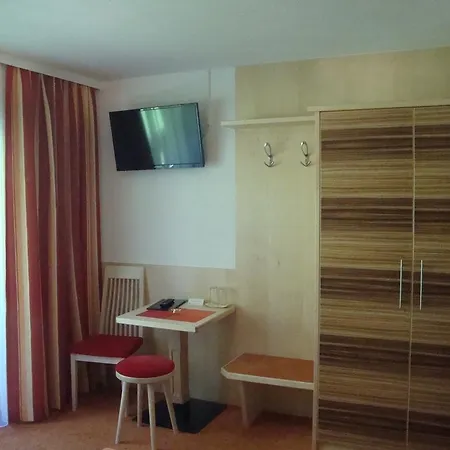 Haus Sonnschein Bed & Breakfast Sölden