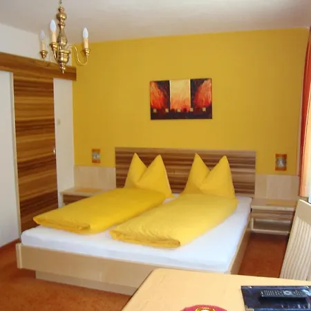 Haus Sonnschein Bed & Breakfast Sölden