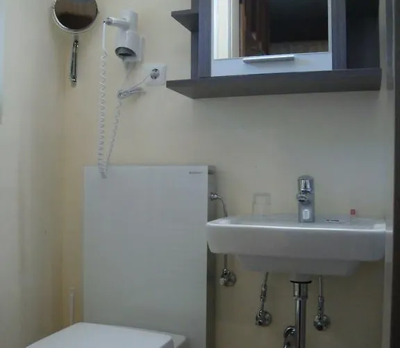 לינה וארוחת בוקר Haus Sonnschein זולדן