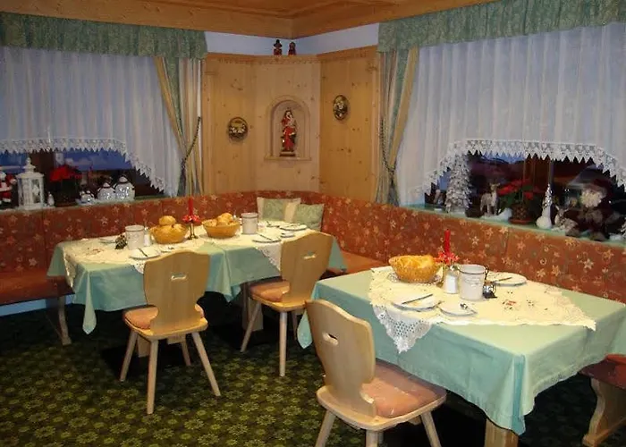 לינה וארוחת בוקר Haus Sonnschein זולדן